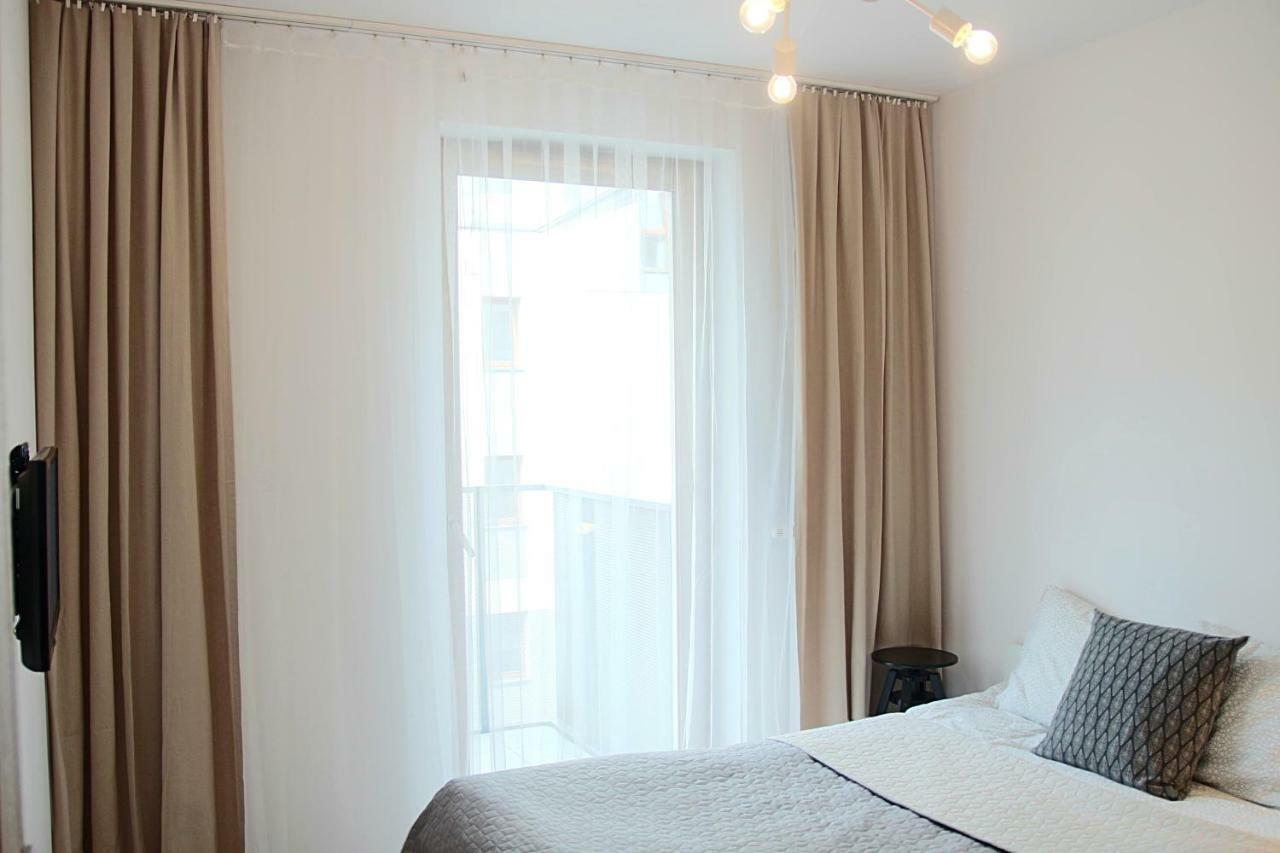 Shoq Studio Nice Apartment With Private Parking Cracovie Extérieur photo